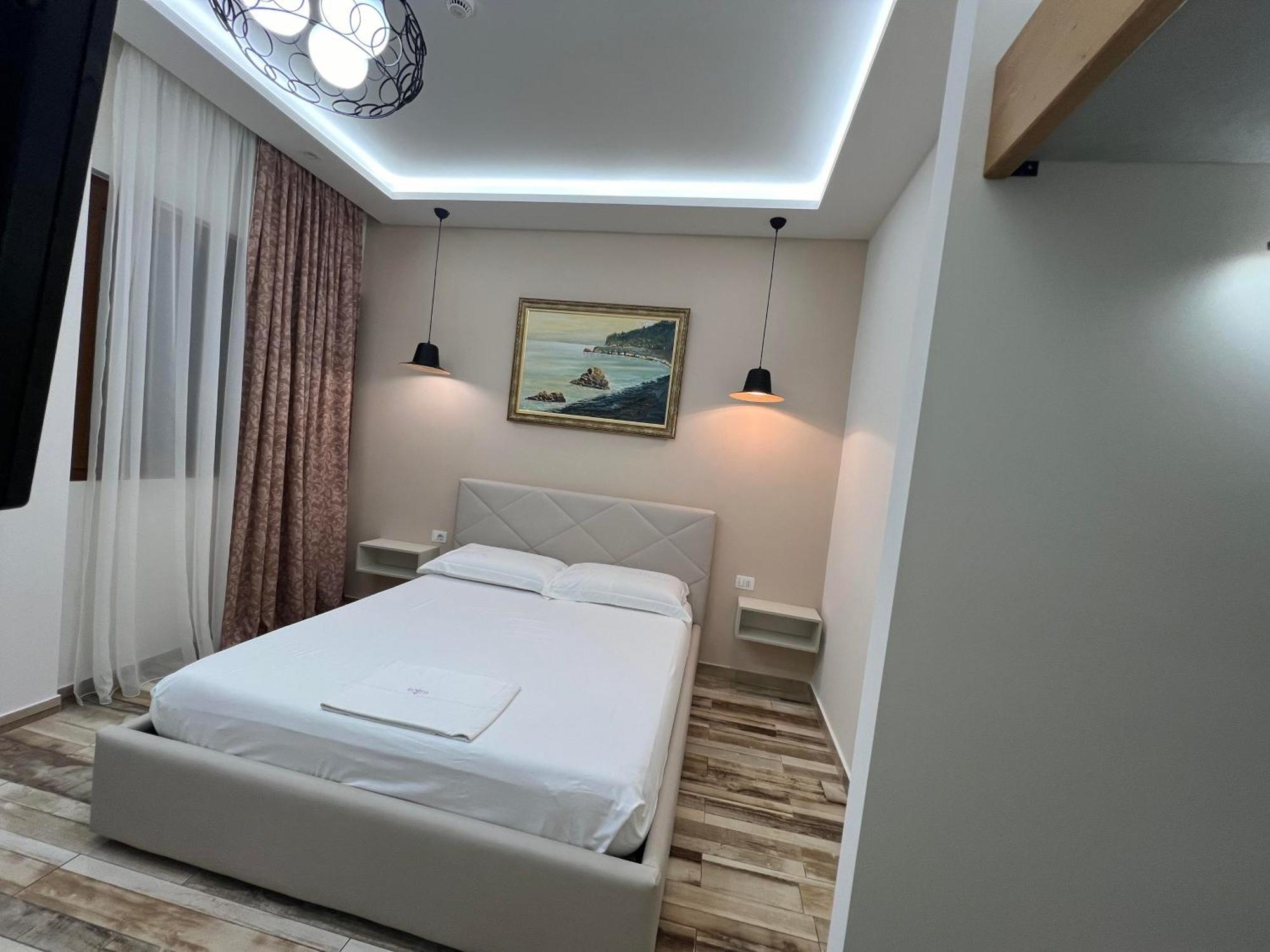 Guest Room Angolo Toscano Vlorë Esterno foto